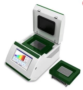 Modulo 96 pozos de 0.2 ml y tiras de 8 tubos de PCR. Tecnologia de enfriamiento. Rango en el bloque: 0°C 100°C. Gradiente:  de 35°C  a 100°C